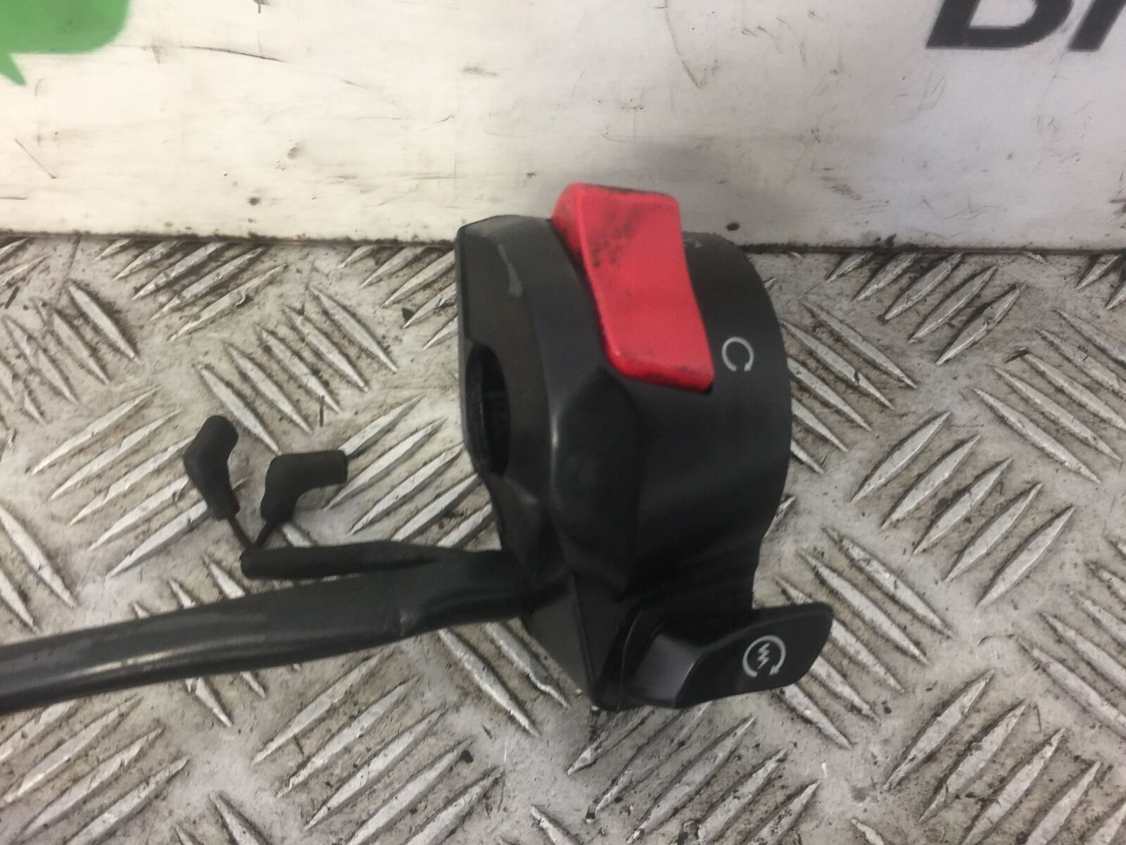 HONDA NC700 NC 700 RIGHT SWITCH GEAR   YEAR 2012 STOCK 437