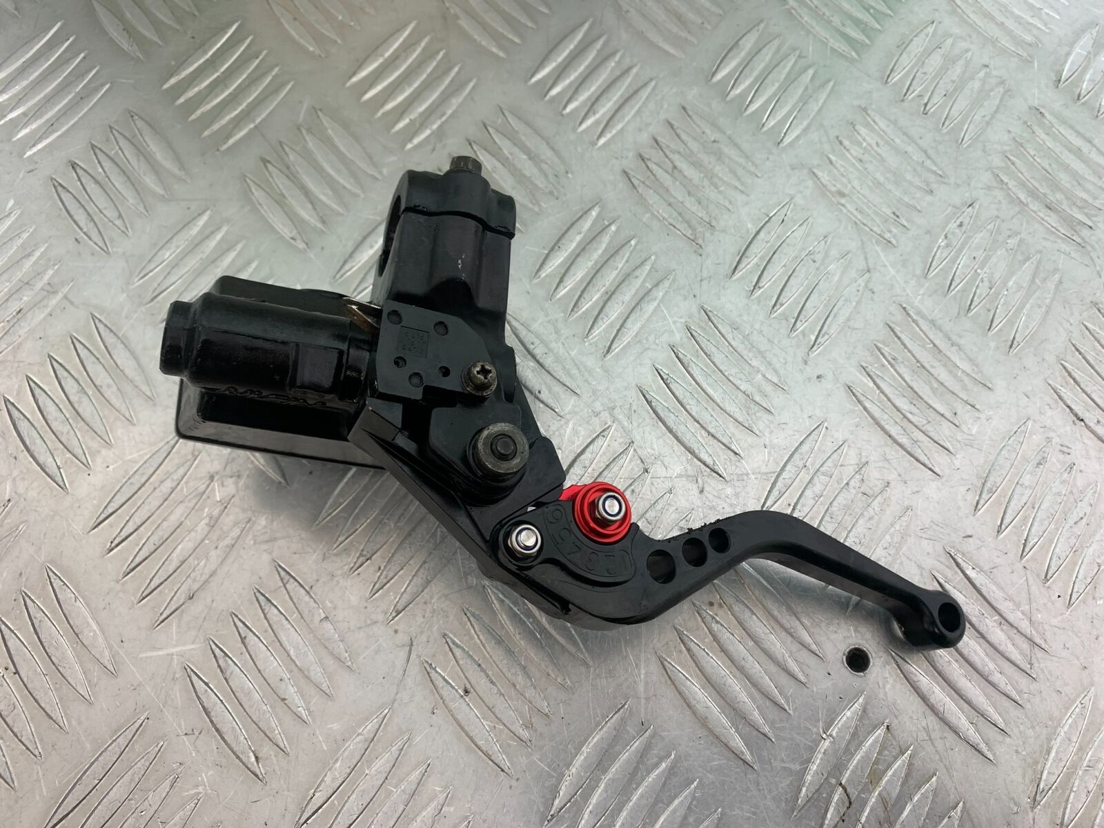 SUZUKI GSF600 GSF 600 BANDIT FRONT MASTER CYLINDER YEAR 2001-2003 (CMB1102)