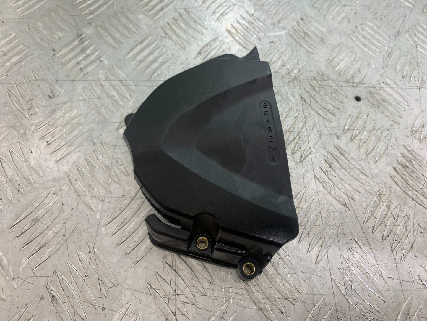 TRIUMPH 675 STREET TRIPLE R SPROCKET COVER  YEAR 2013 - 2016 (CMB1221)