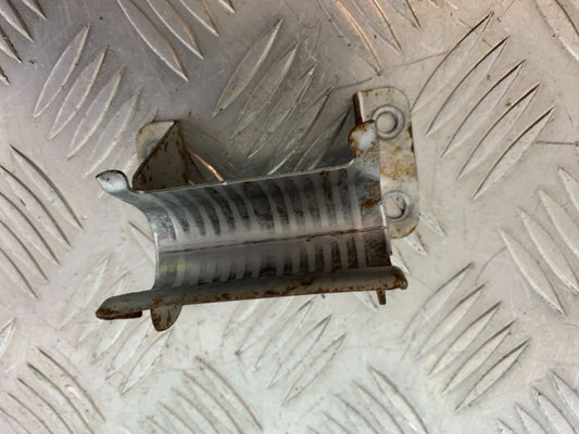 SUZUKI VS1400 VS 1400 INTRUDER PETROL TANK BRACKET  YEAR 1988 (CMB1077)