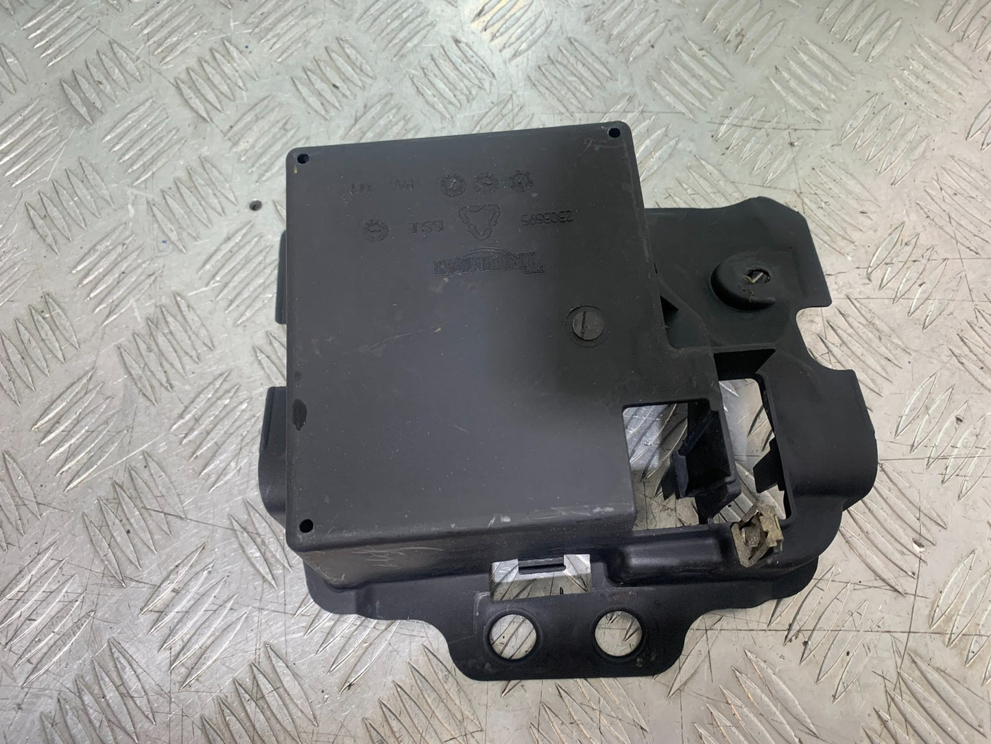 TRIUMPH 1050 SPRINT ST BATTERY TRAY  YEAR 2004-2007 (CMB1197)