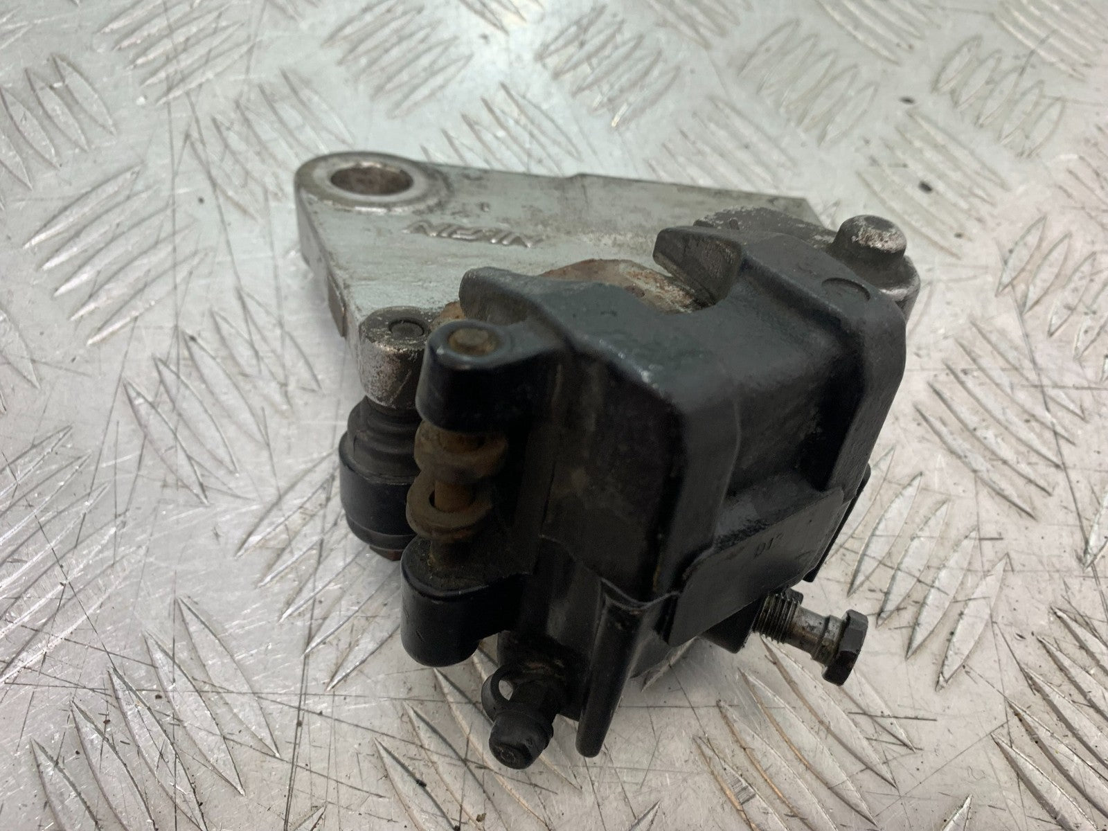 TRIUMPH 955i DAYTONA REAR BRAKE CALIPER YEAR 2002-2006 (CMB1229)