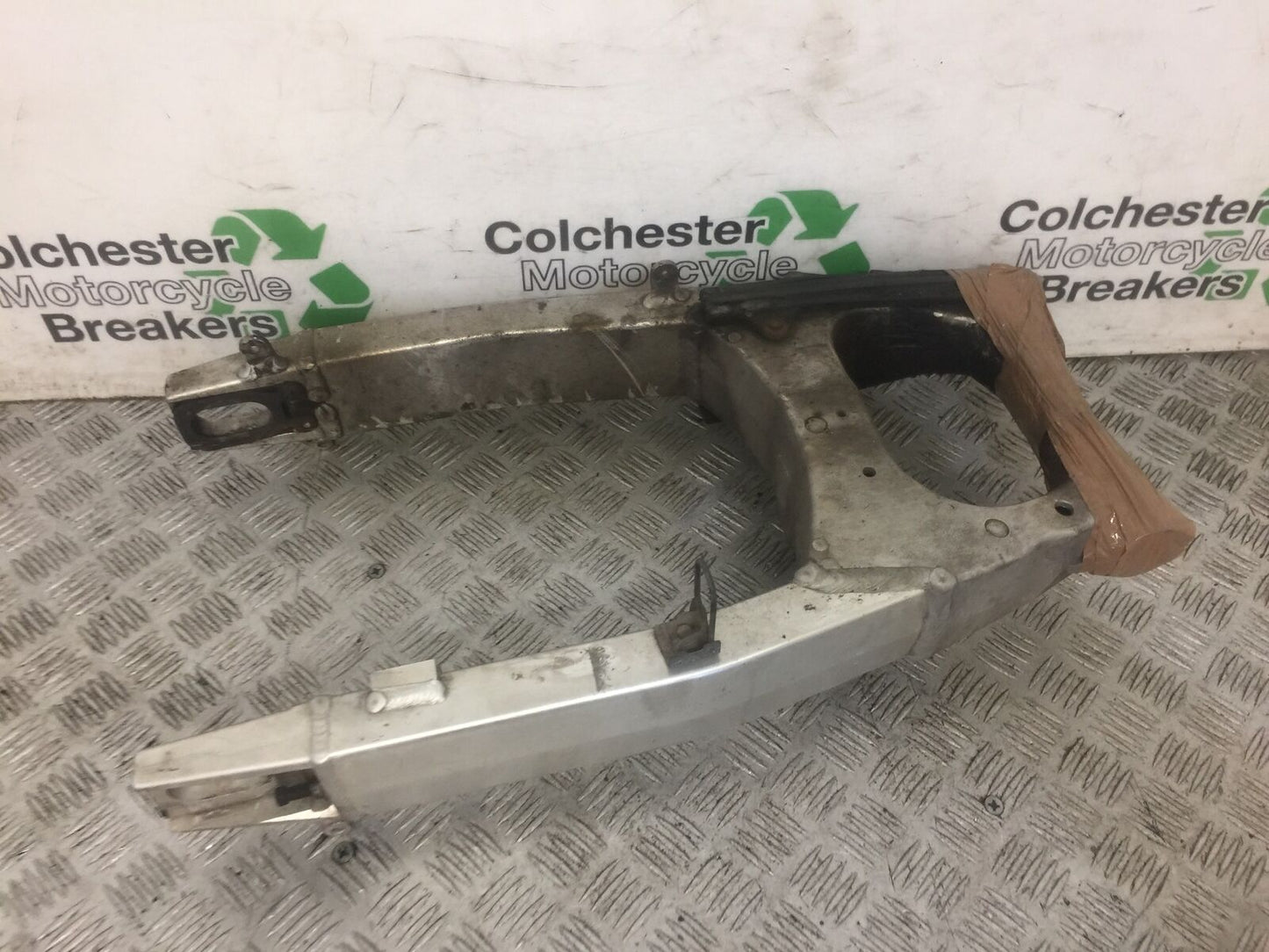 SUZUKI SV1000 SV 1000 K3 SWINGARM YEAR 2004 (STOCK 696)