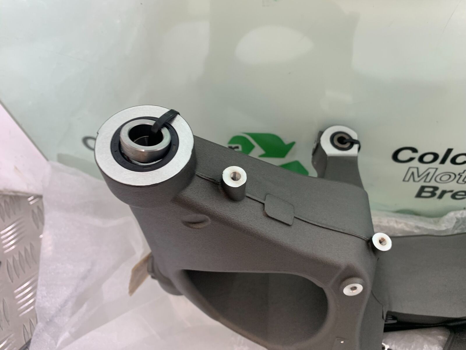 TRIUMPH 1050 SPEED TRIPLE RS SWINGARM YEAR 2018-2020 (CMB1029)