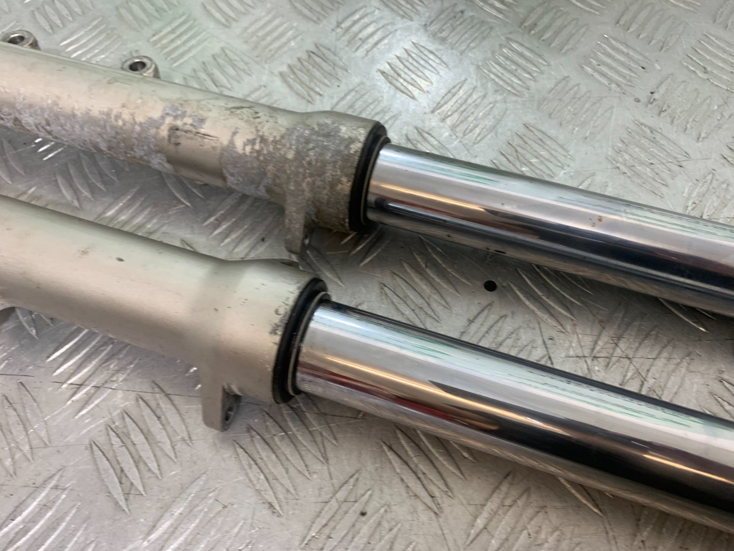SUZUKI RF900 RF 900  FORKS YEAR 1994-1999 CMB1326