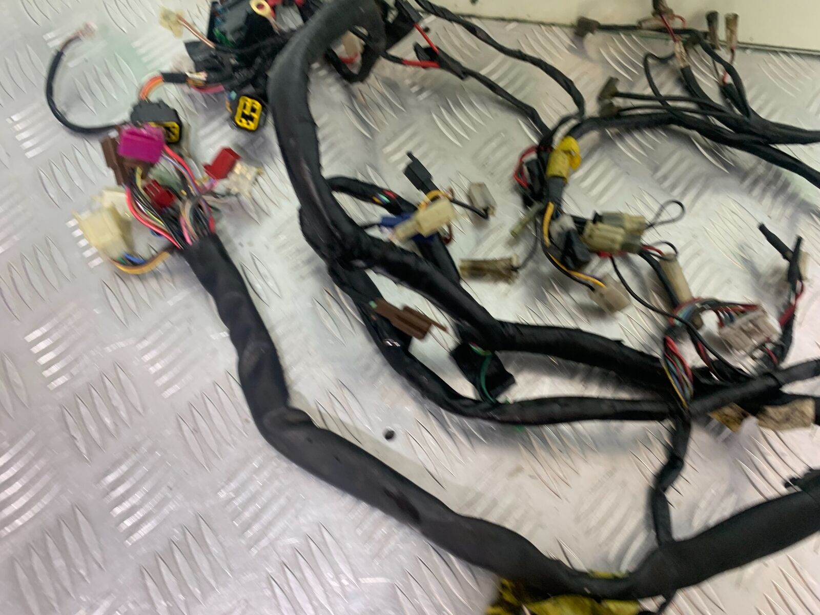 YAMAHA XJR1300 XJR 1300 WIRING LOOM  YEAR 1999-2003 (CMB1055)