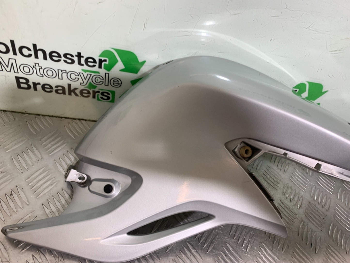 BMW F800 GT RIGHT FAIRING PANEL  YEAR 2013-2017 (CMB1248)