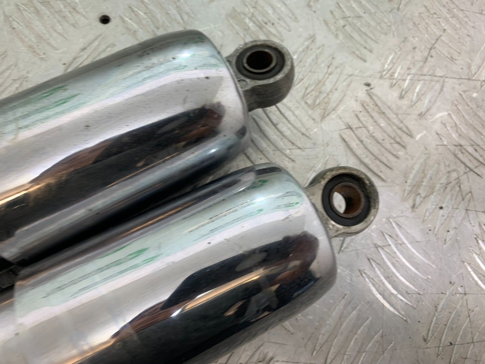 YAMAHA XV1100 XV 1100 VIRAGO REAR SHOCKS 1990-1999 (CMB1190)
