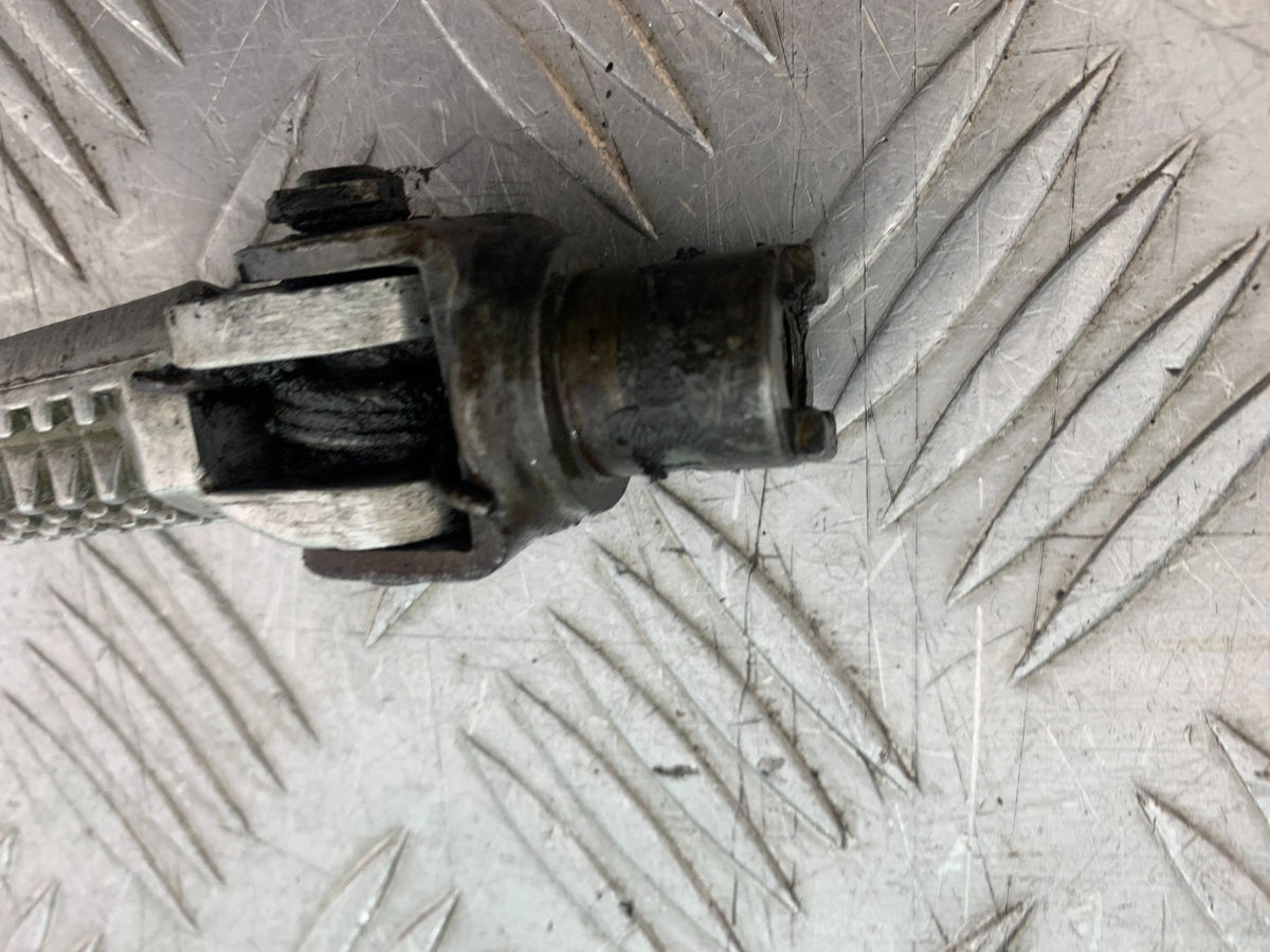 SUZUKI GSXR600 GSXR 600 SRAD FRONT RIGHT FOOTPEG   YEAR 1997-2000 (CMB1276)