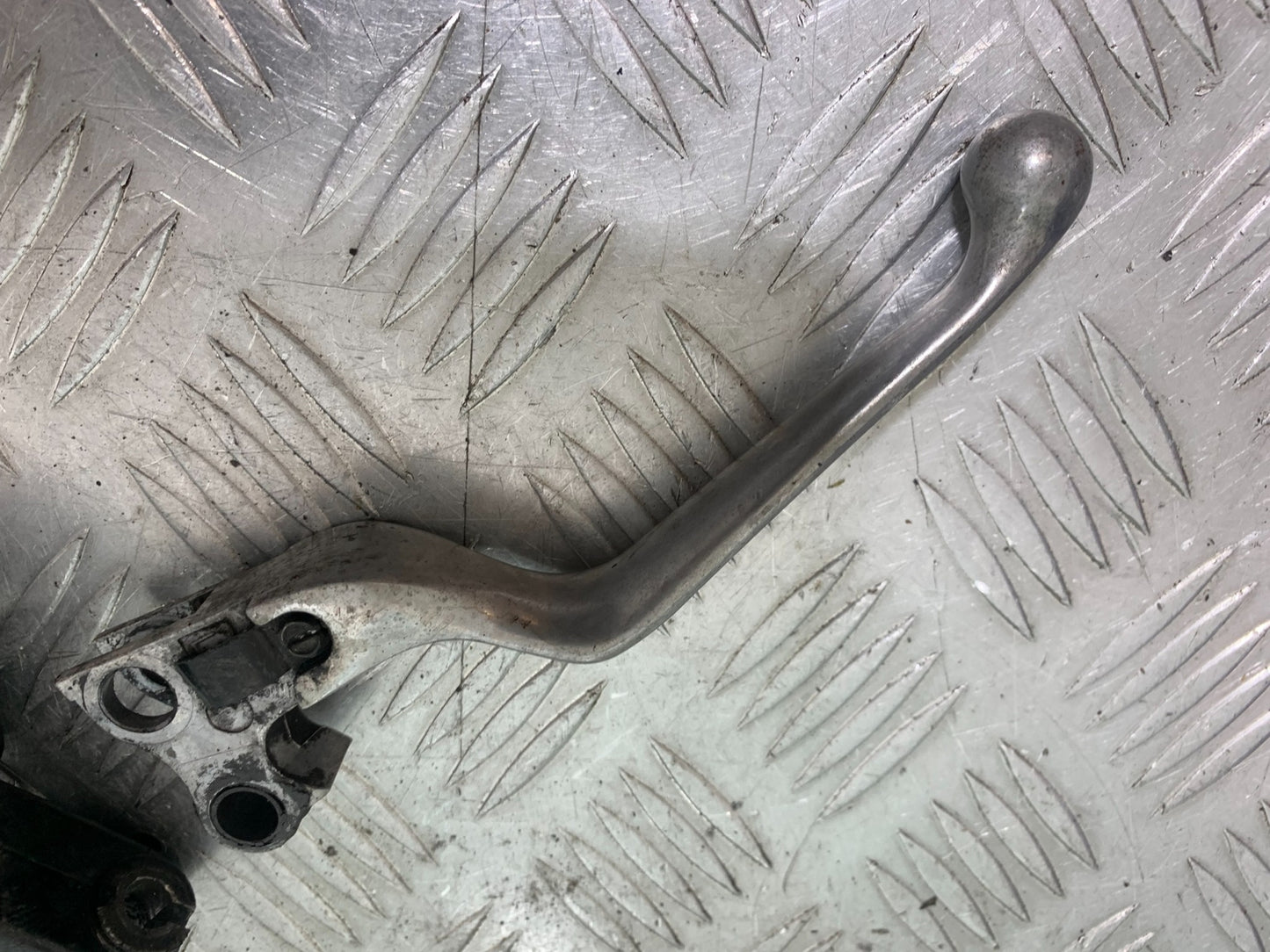 HARLEY DAVIDSON FXS BLACKLINE 1585 CLUTCH LEVER & BRACKET  YEAR 2012 (CMB1147)