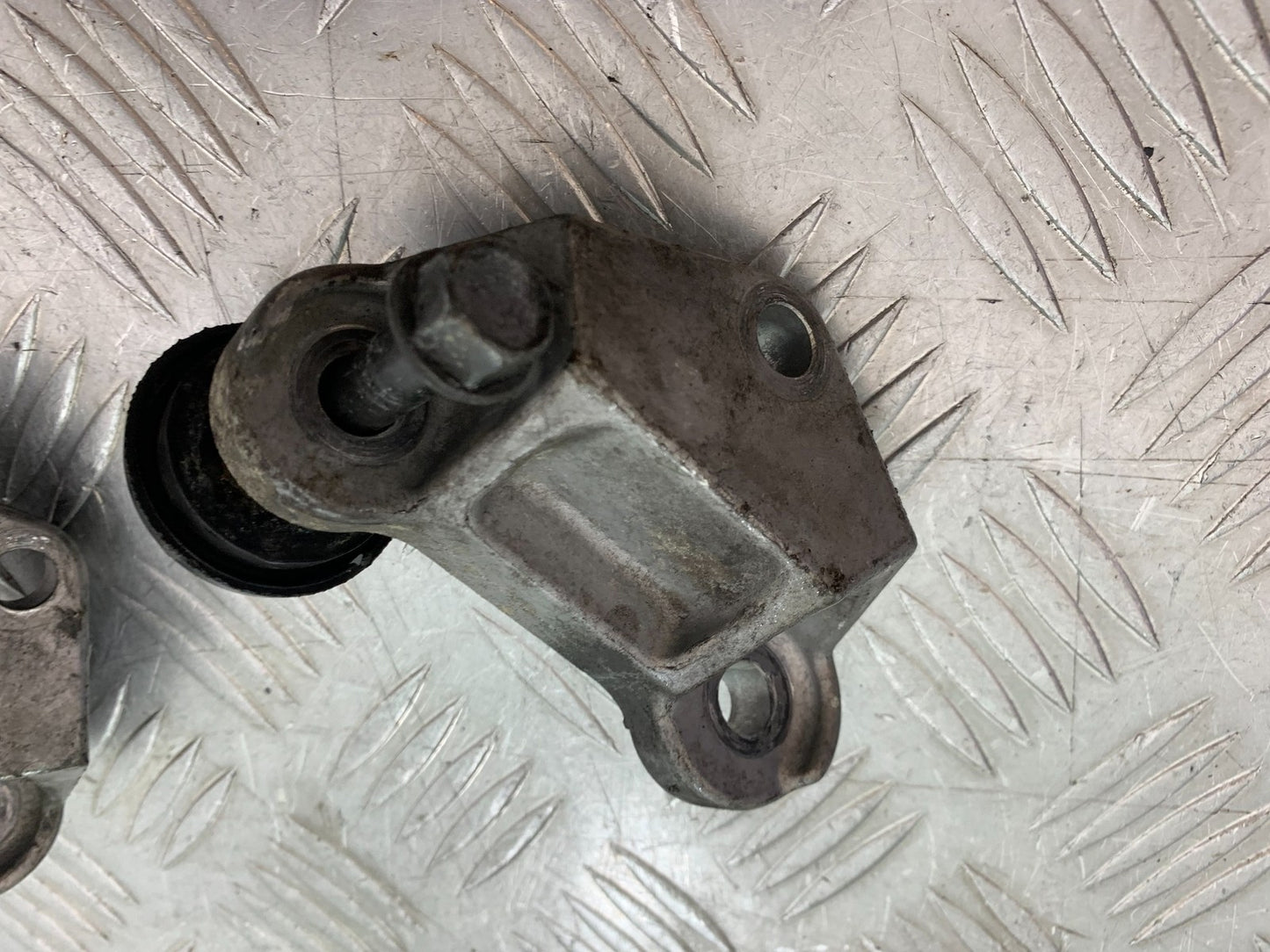 KAWASAKI ZZR1100 D ENGINE BRACKETS  YEAR 1993-2001 (CMB1189)