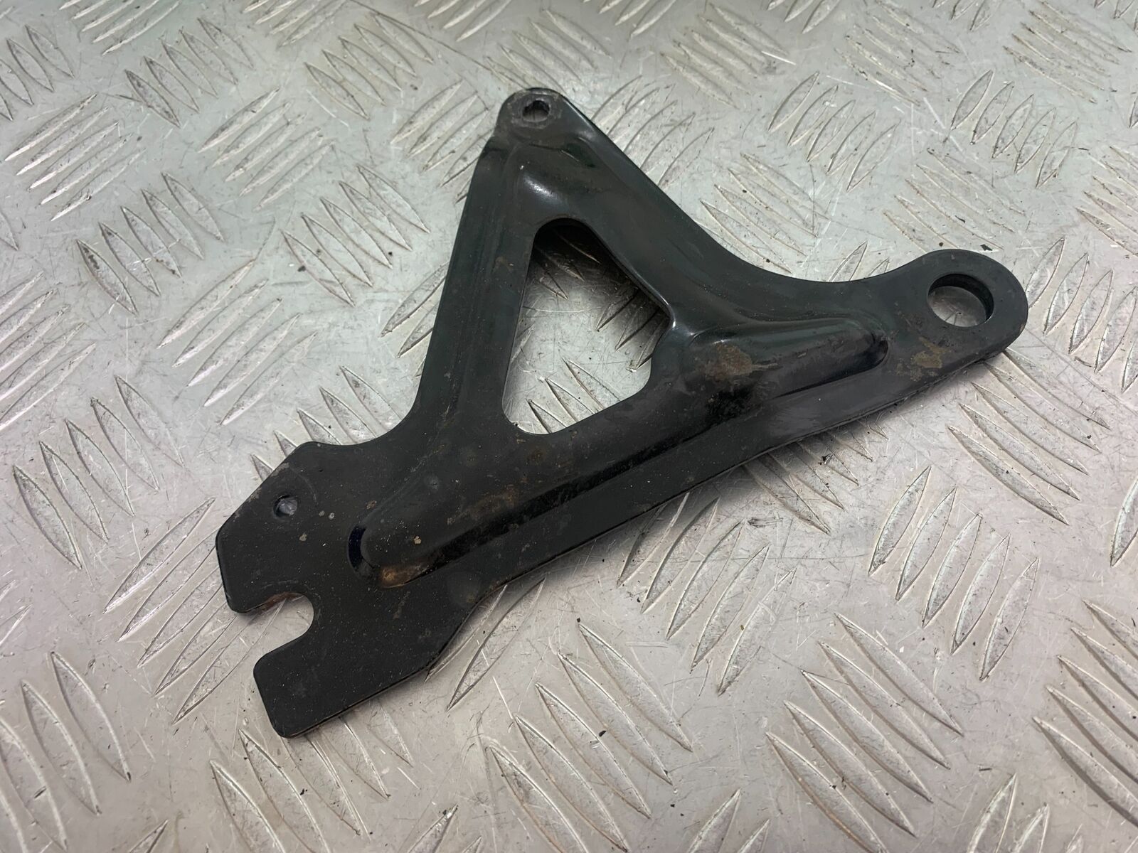 YAMAHA XS1100 MIDNIGHT SPECIAL REAR CALIPER BRACKET  YEAR 1980-1982 (CMB1122)