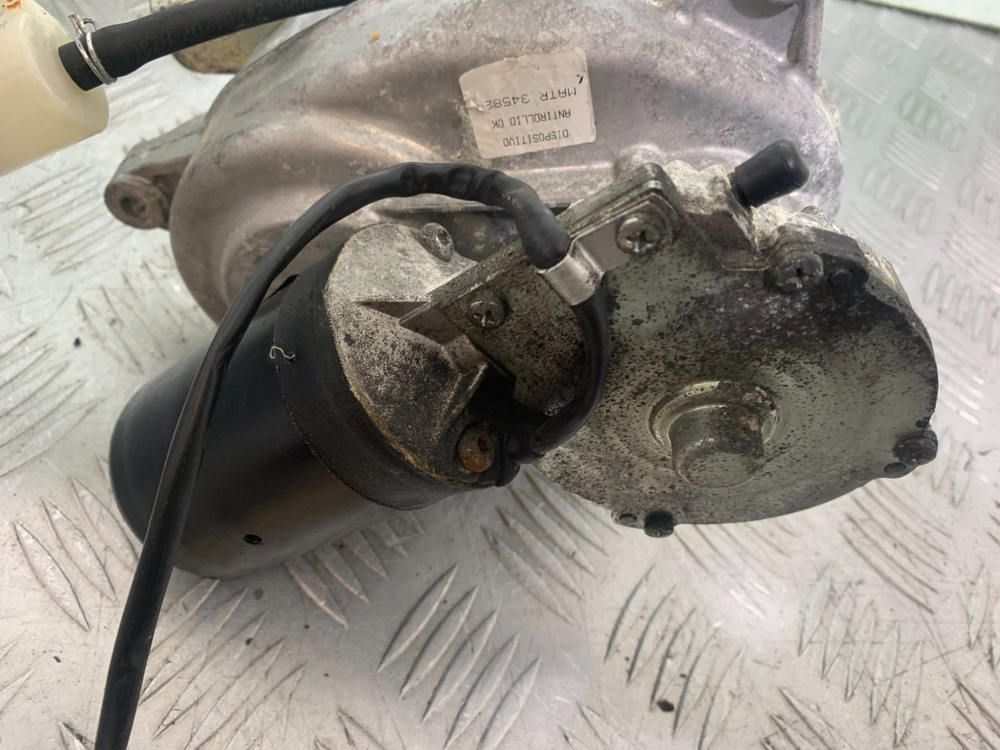 PIAGGIO MP3 250 ie ANTI ROLL STEERING PUMP YEAR 2007 (CMB1307)