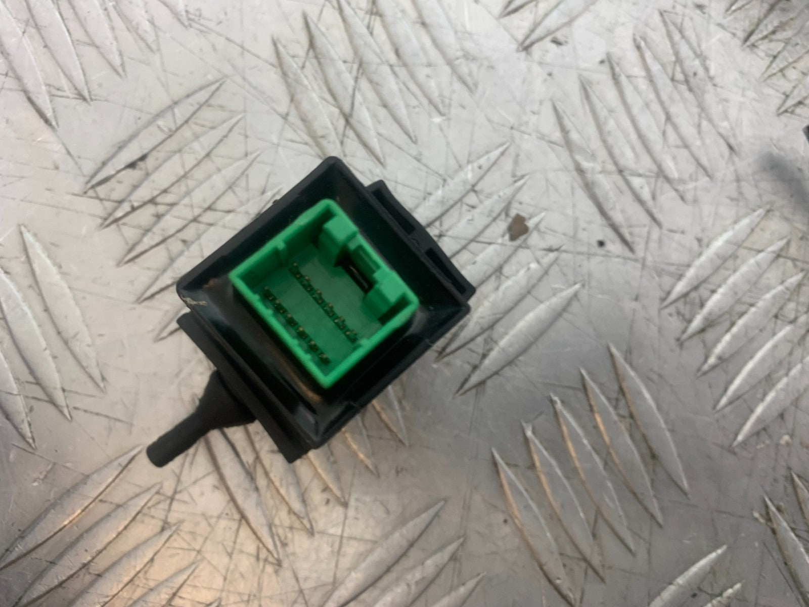PIAGGIO MP3 250 ie TURN RELAY  YEAR 2007 (CMB1307)