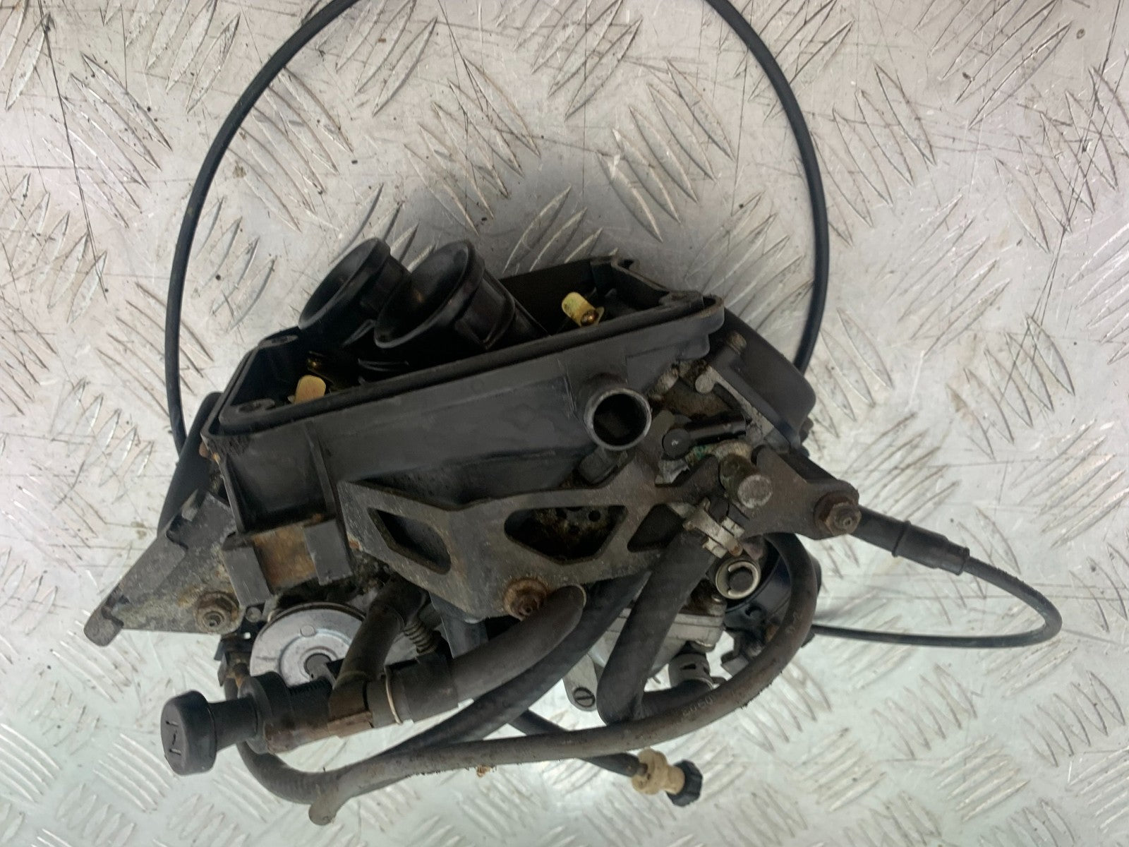 HONDA XL125 VARADERO CARBS   YEAR 2001-2006  (CMB1210)