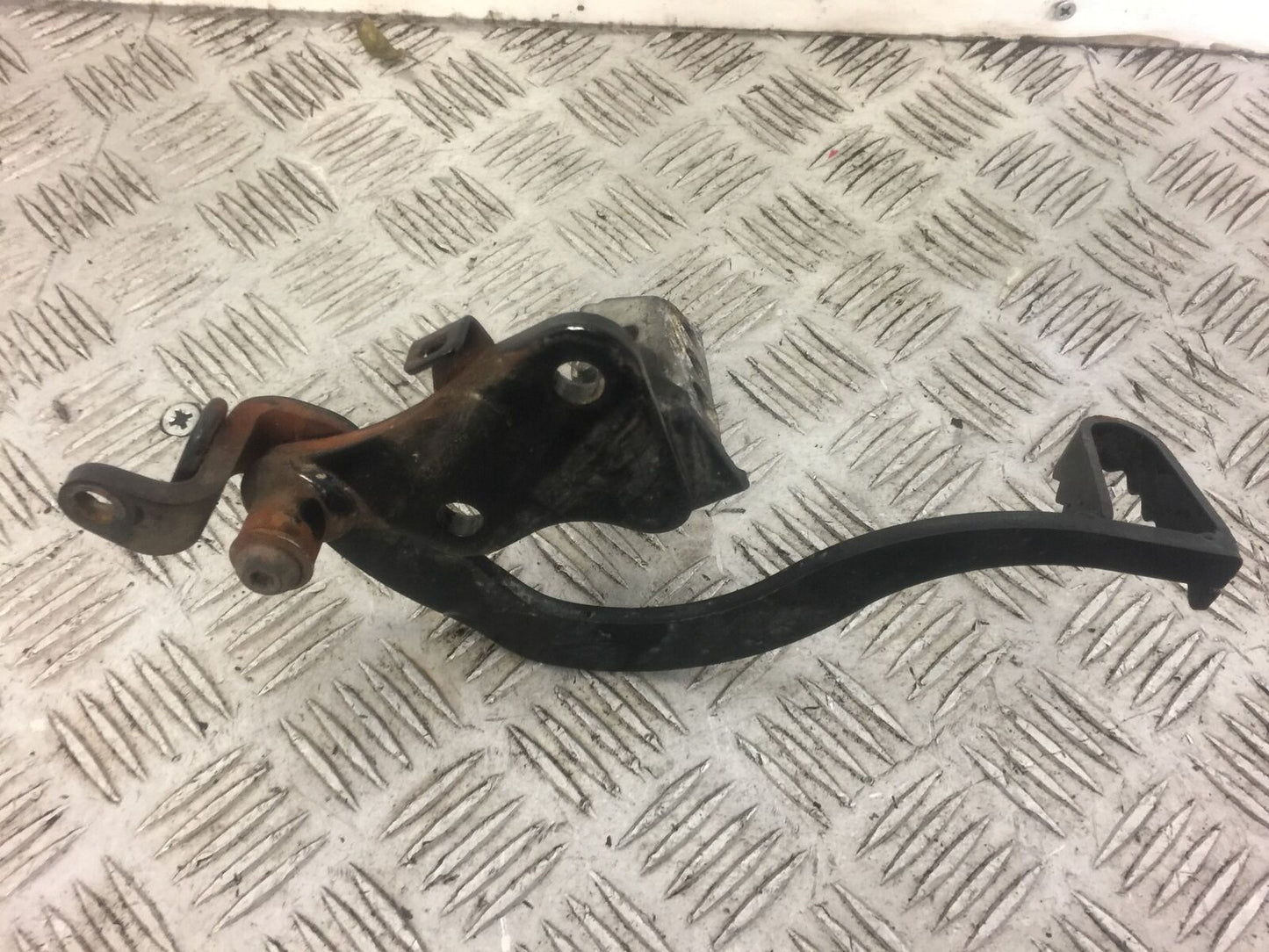 YAMAHA WR125 WR125X REAR BRAKE PEDAL AND PEG   YEAR 2015 (STOCK 380)