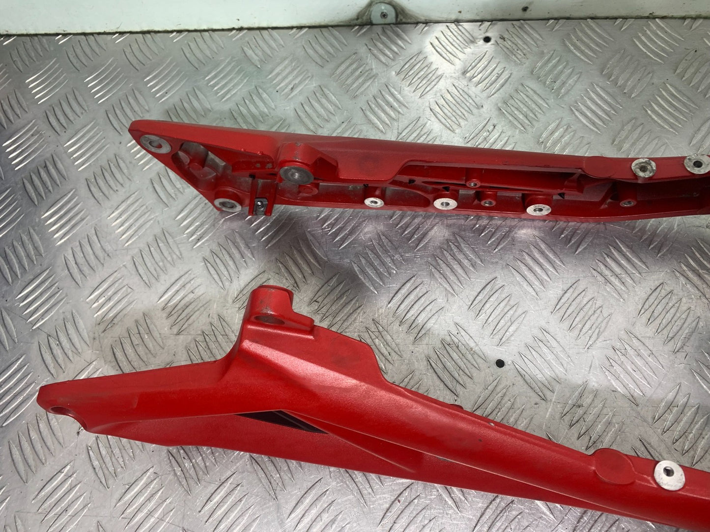 TRIUMPH 675 STREET TRIPLE RX REAR SUBFRAME  2015- 2017 (CMB1299)