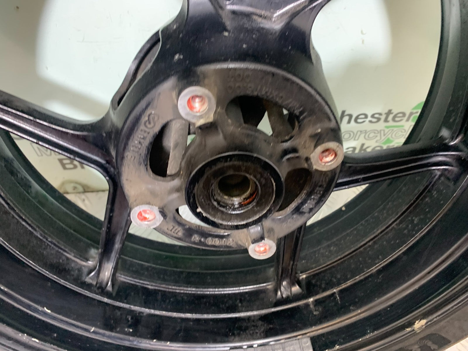 KAWASAKI ZX10R ZX10 R REAR WHEEL (NEW TYRE)  2008-2010 (CMB1301)
