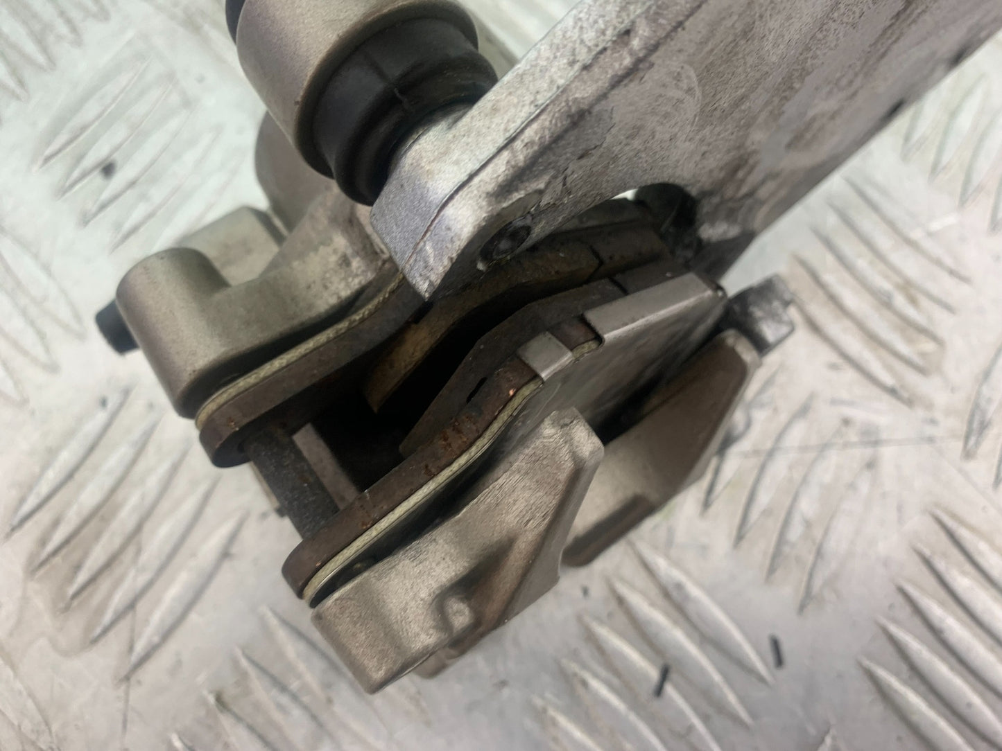 HONDA VTX1300 S-6 REAR BRAKE CALIPER YEAR 2004-09 (CMB1159)