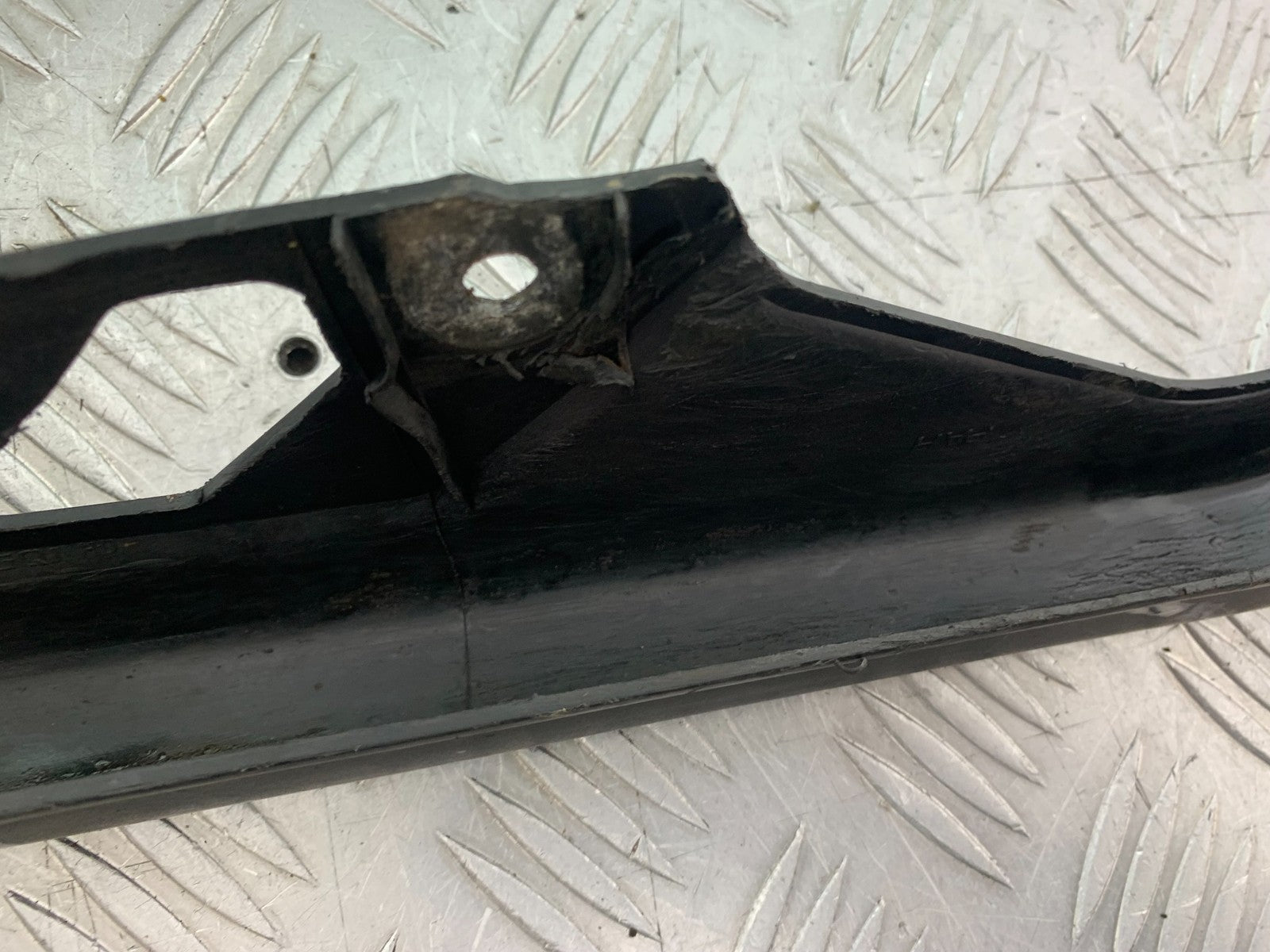 QINGQI QM125 GY-2B CHAIN GUARD   YEAR 2016 (CMB1228)