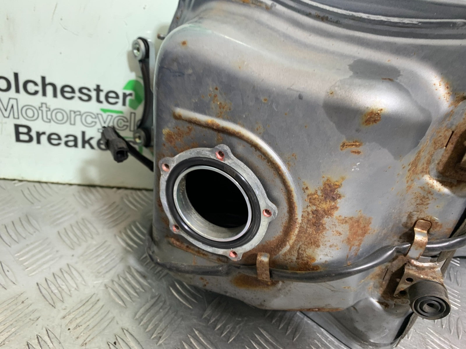 KAWASAKI GTR1400 GTR 1400 PETROL TANK  YEAR 2007-2009 (CMB1306)