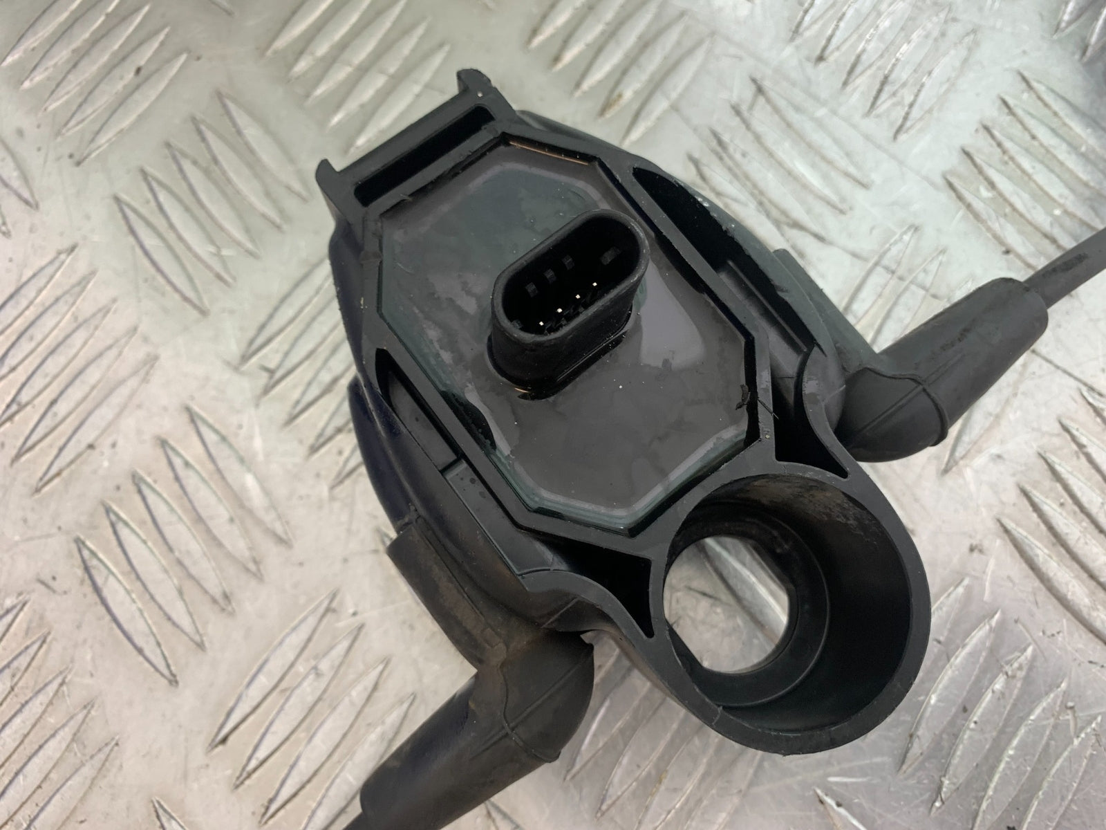 HARLEY DAVIDSON FXS BLACKLINE 1585 COIL AND CAPS  YEAR 2012 (CMB1147)