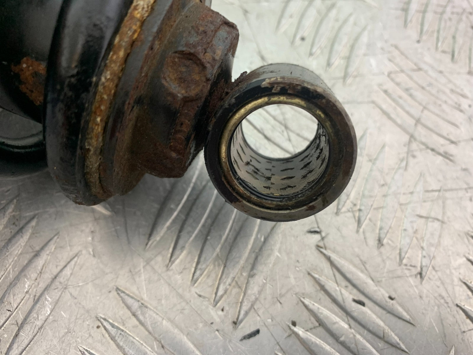 TRIUMPH TROPHY 900 REAR SHOCK YEAR 1991-95 (CMB1251)