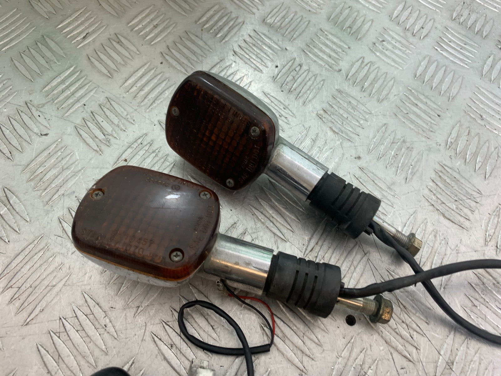HONDA VT700 VT 700 SHADOW FRONT AND REAR INDICATORS  YEAR 1984-85 (CMB1328)