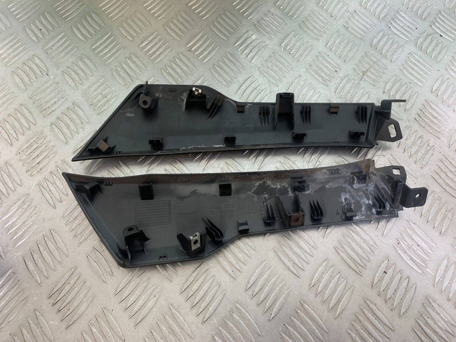 SUZUKI AN400 AN 400 BURGMAN LOWER INFILL PANELS   YEAR 2017-2024 (CMB1118)