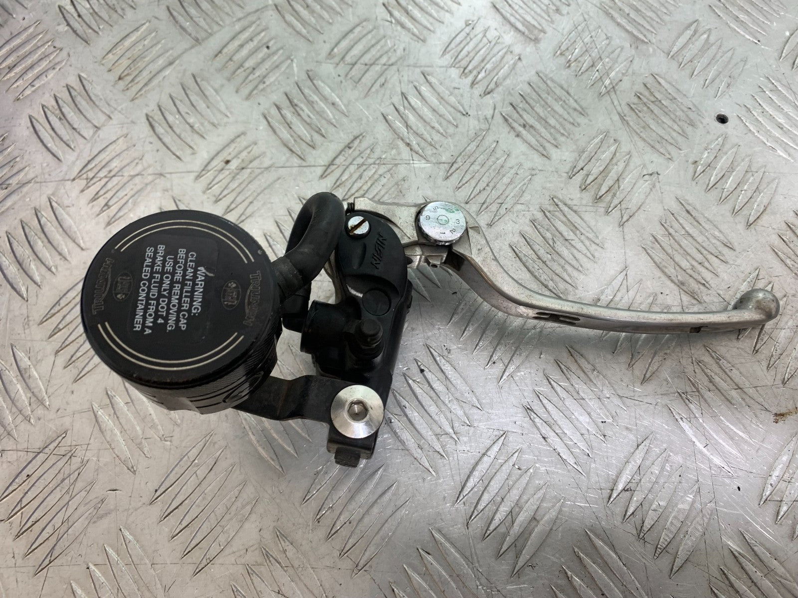 TRIUMPH SPEED TRIPLE R 1050 FRONT BRAKE MASTER CYLINDER  2009 (CMB1183)