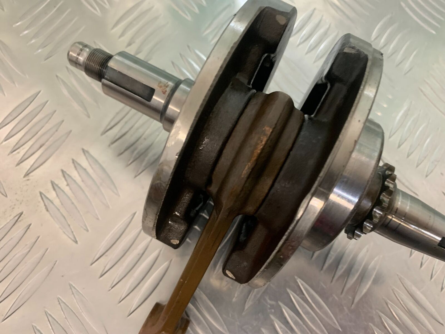 YAMAHA XT250 XT 250 CRANK  YEAR 1980-1982  (STOCK 944)
