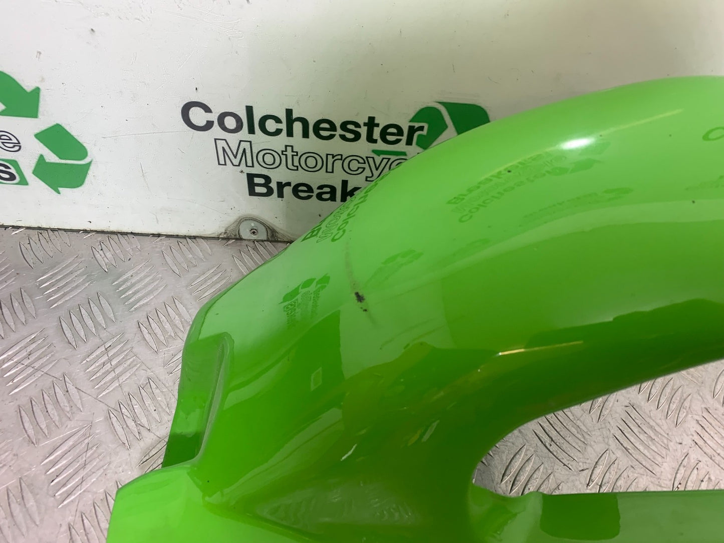 KAWASAKI ZX9R ZX9 E1 HUGGER YEAR 2000-01 (CMB1171)