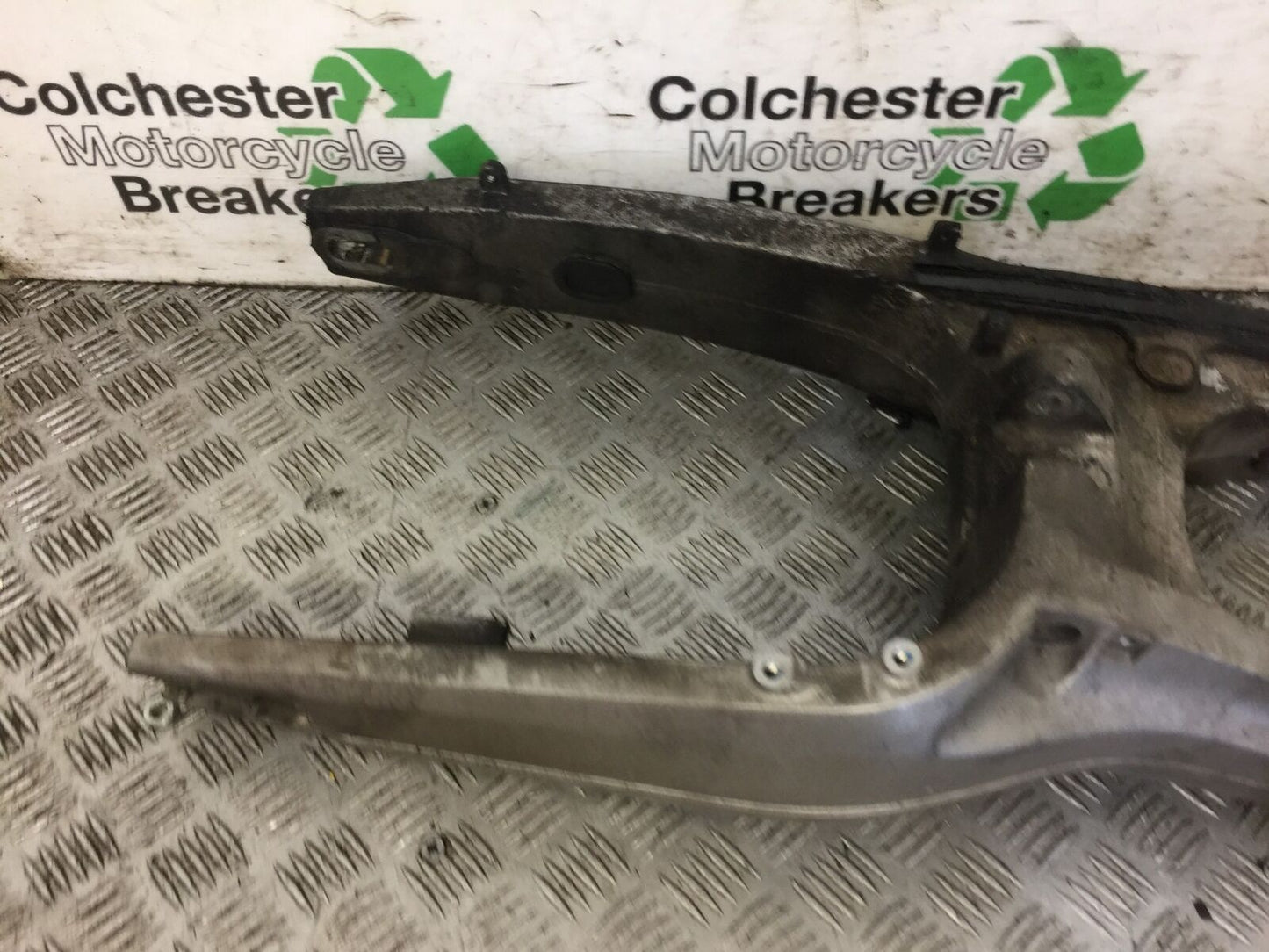 HONDA CB650 F CB 650 FA-E SWINGARM  YEAR 2014-2017 STOCK 609