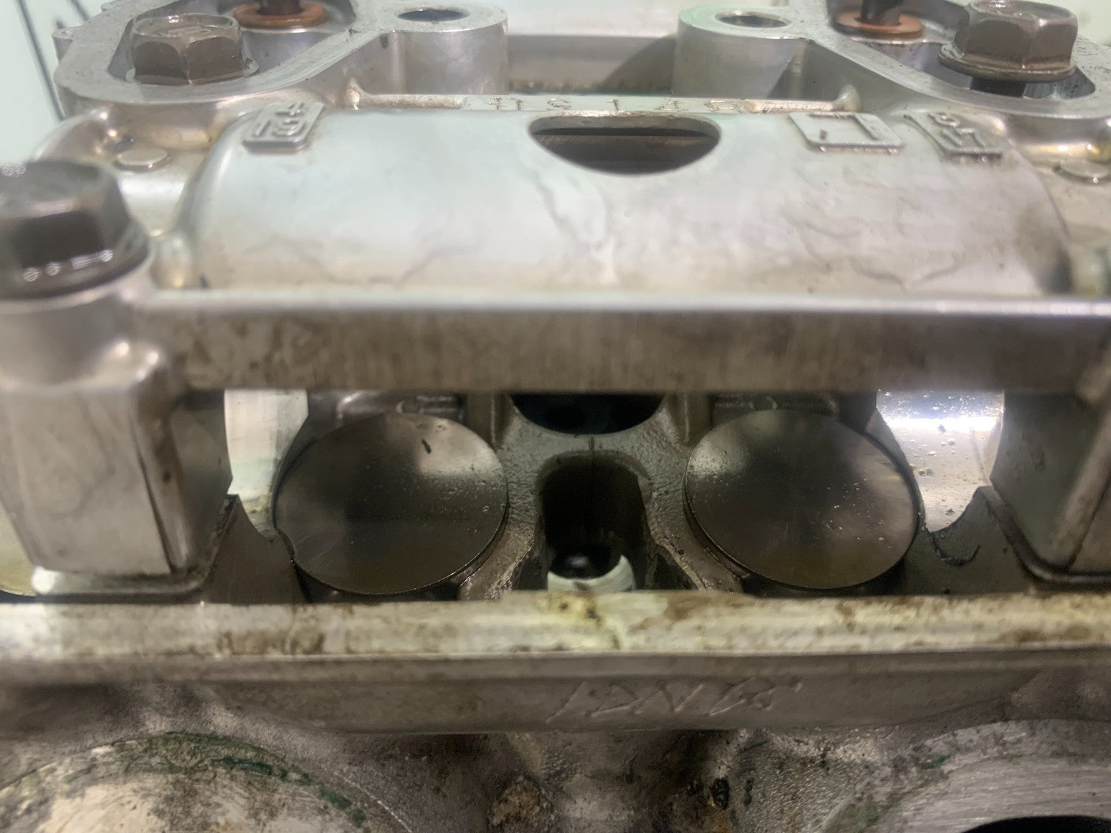 HONDA CBR1000 RR FIREBLADE CYLINDER HEAD 2008-2011 (CMB1179)