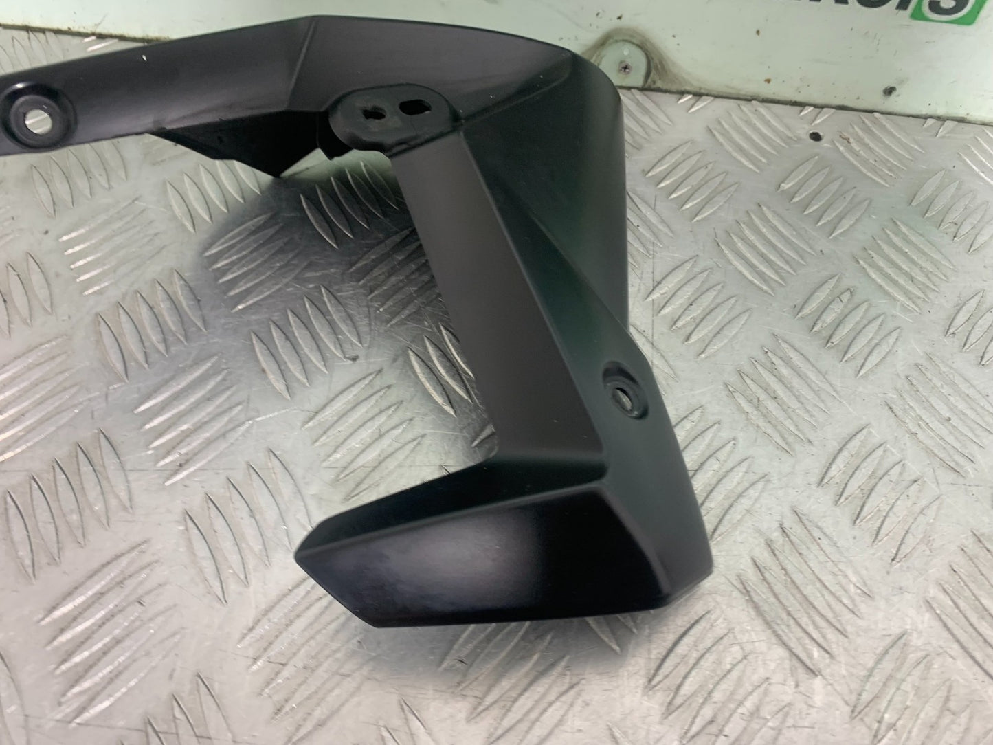TRIUMPH 675 STREET TRIPLE RX RIGHT RADIATOR COWL  2015-2017 (CMB1299)
