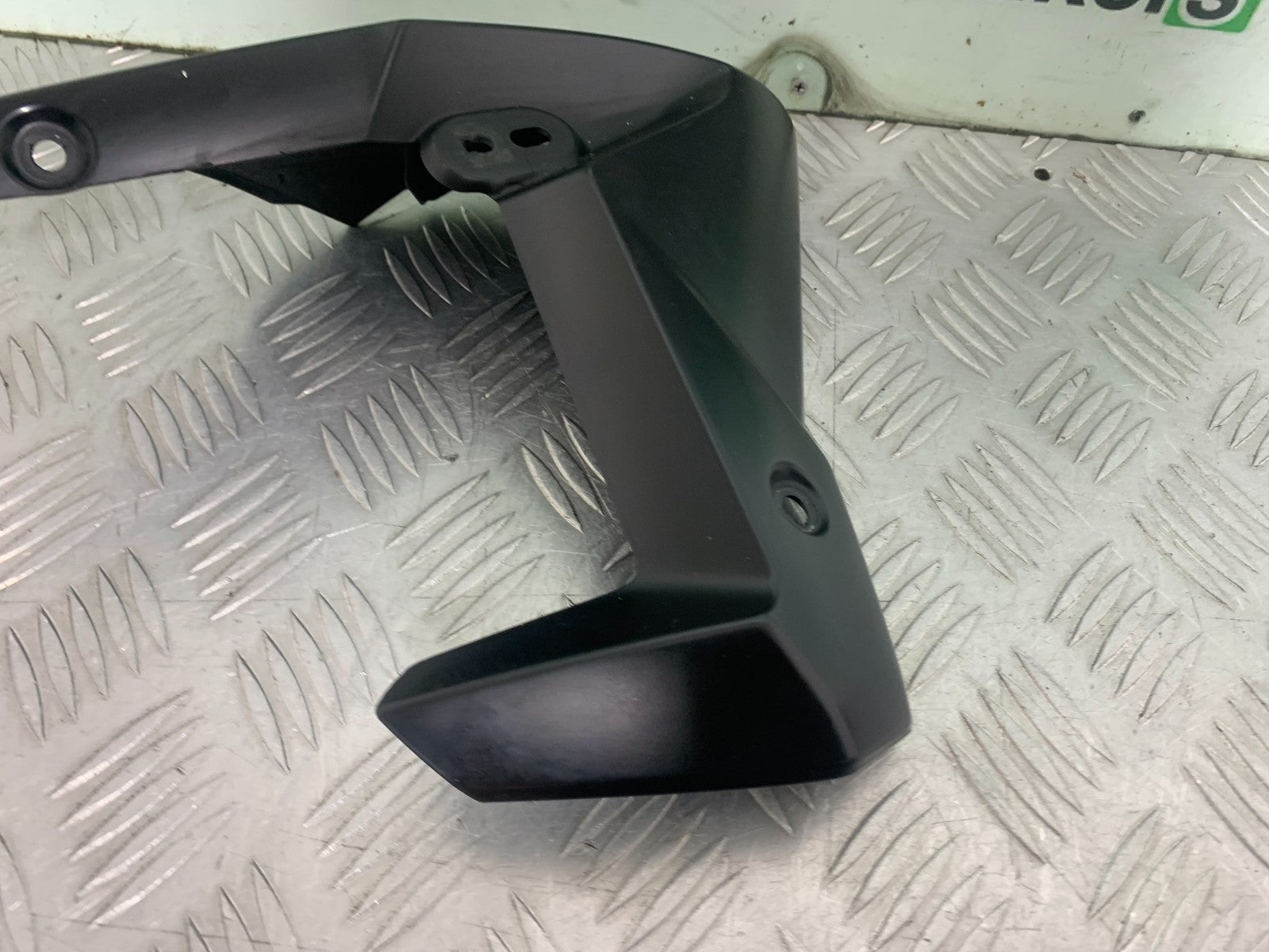 TRIUMPH 675 STREET TRIPLE RX RIGHT RADIATOR COWL  2015-2017 (CMB1299)