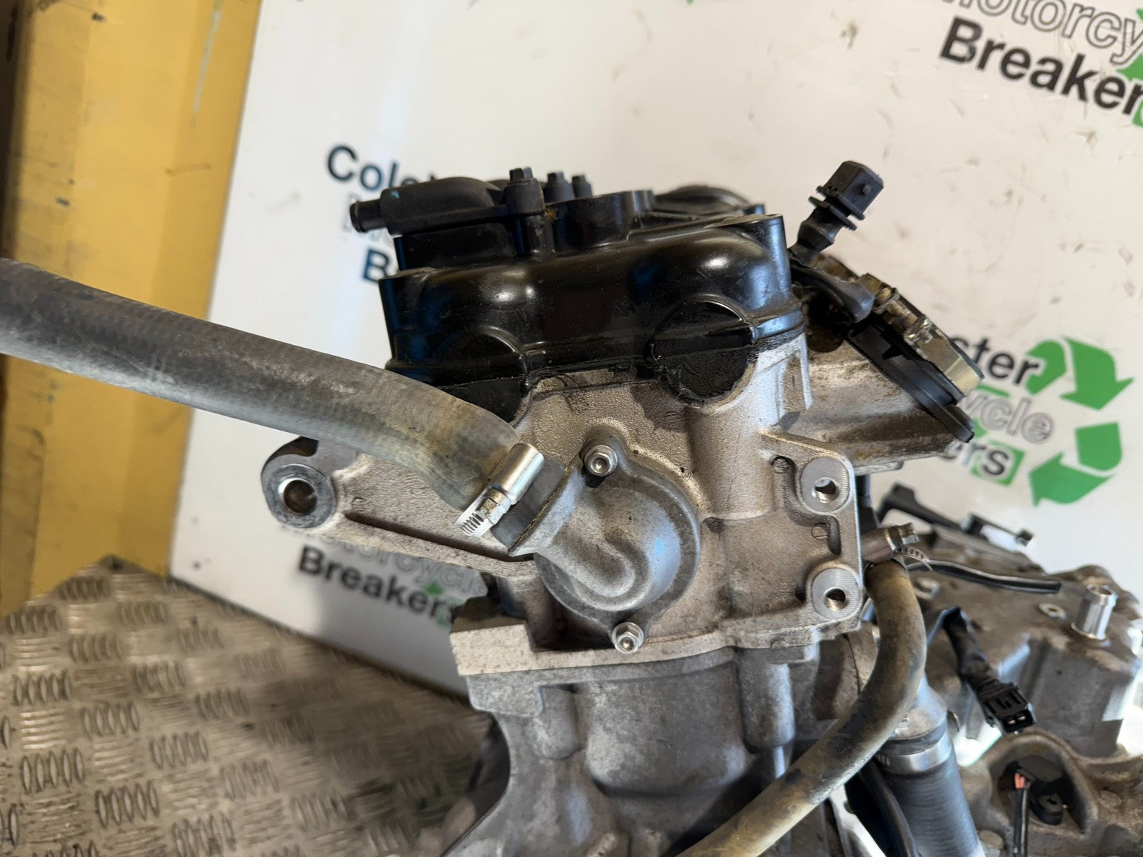 TRIUMPH 1050 SPRINT ST ENGINE YEAR 2004-2007 (CMB1197)