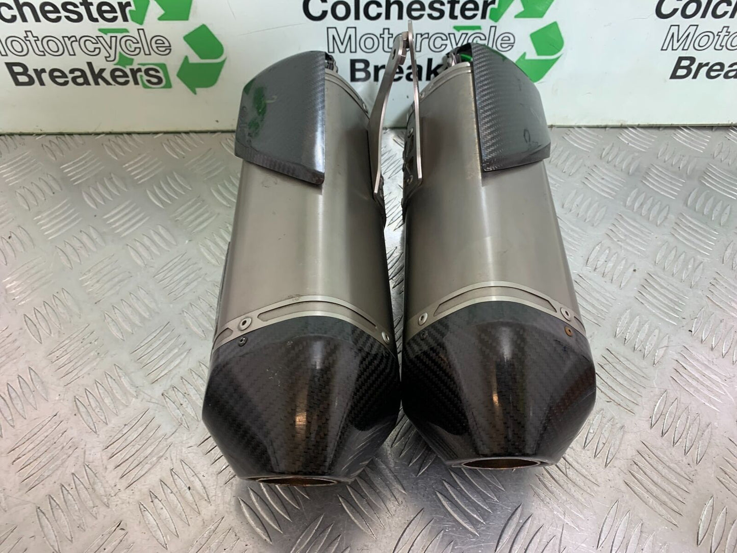 TRIUMPH 1050 SPEED TRIPLE RS ARROW SILENCERS YEAR 2018-2020 (CMB1029)