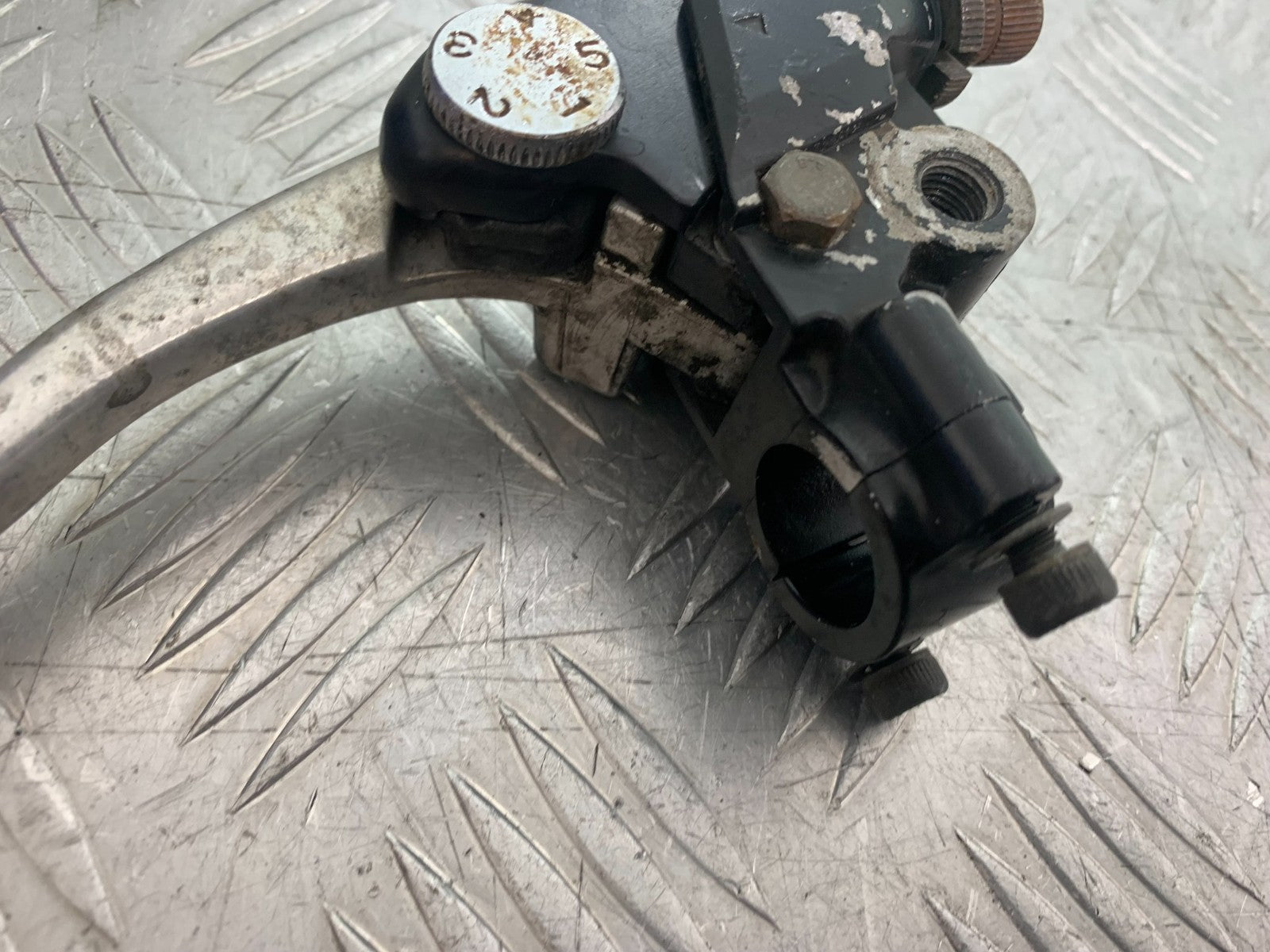 KAWASAKI Z750 Z 750 CLUTCH LEVER AND BRACKET   YEAR 2004-2006  (CMB1234)