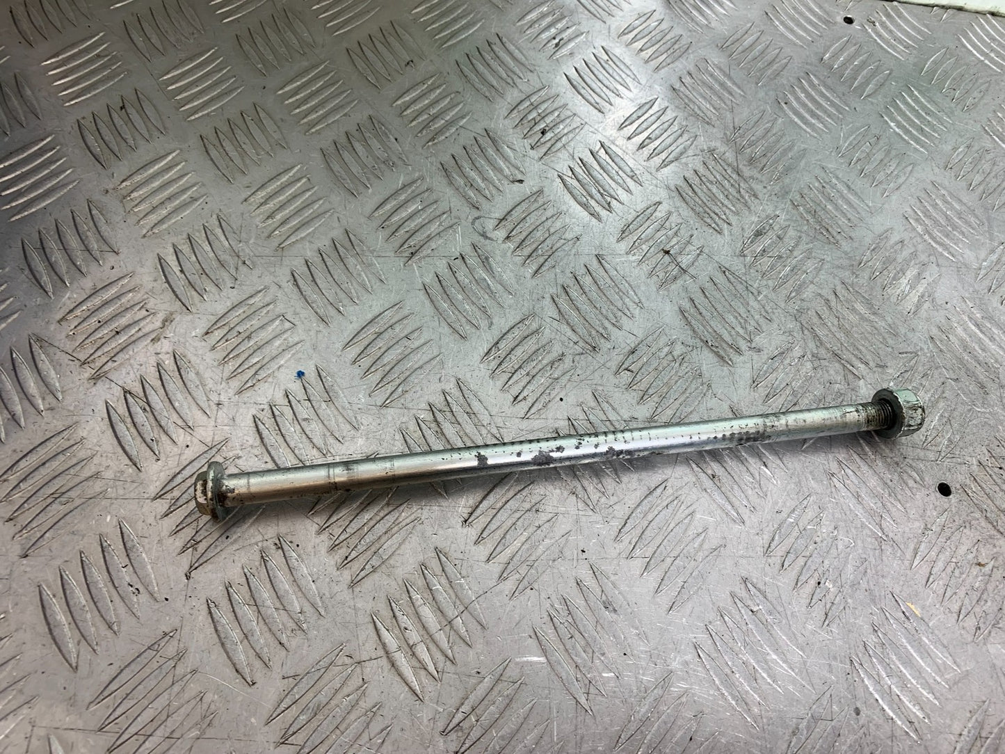 HONDA XL125 VARADERO SWINGARM SPINDLE  YEAR 2001-2006  (CMB1304)