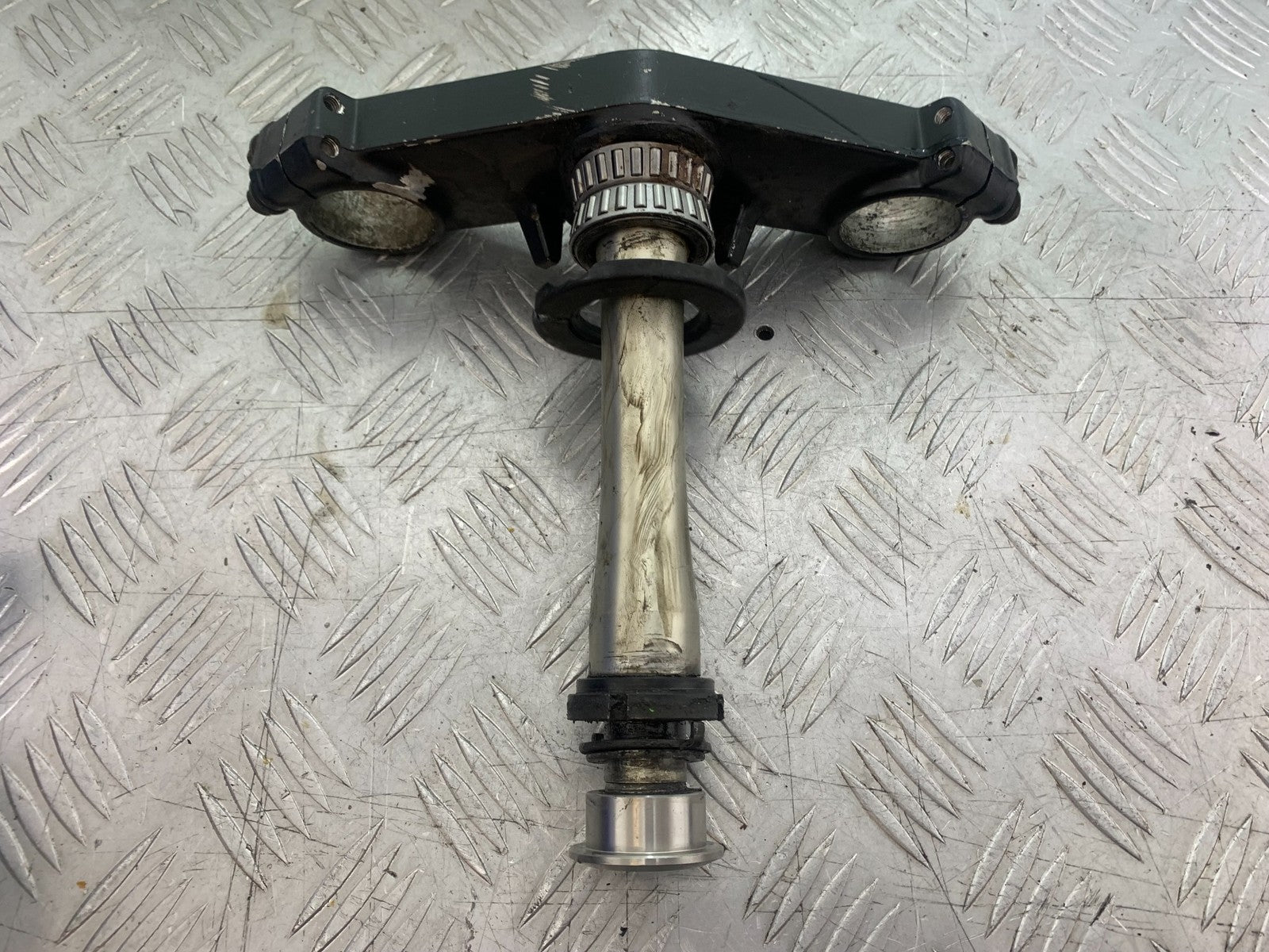KAWASAKI ZX9R ZX9 C BOTTOM YOKE YEAR 1998-99 (CMB1213)