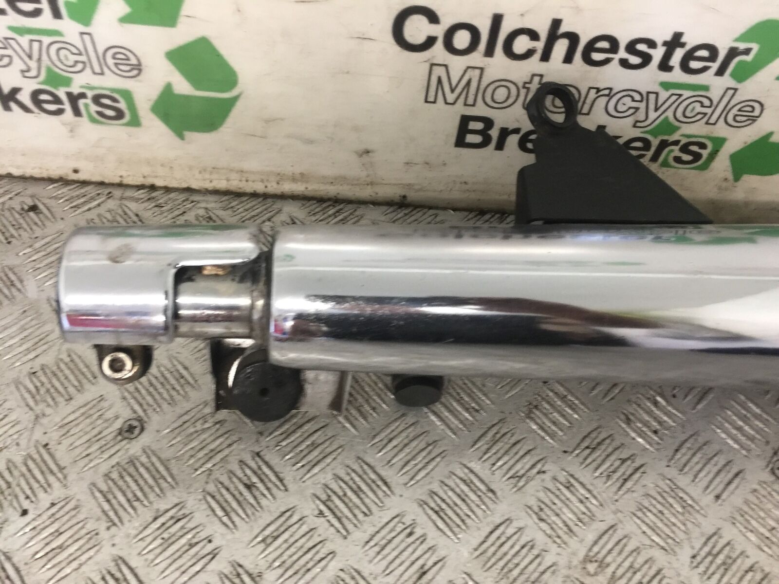 TRIUMPH BONNEVILLE 865 LEFT SILENCER  YEAR 2008-2015 (STOCK 904)