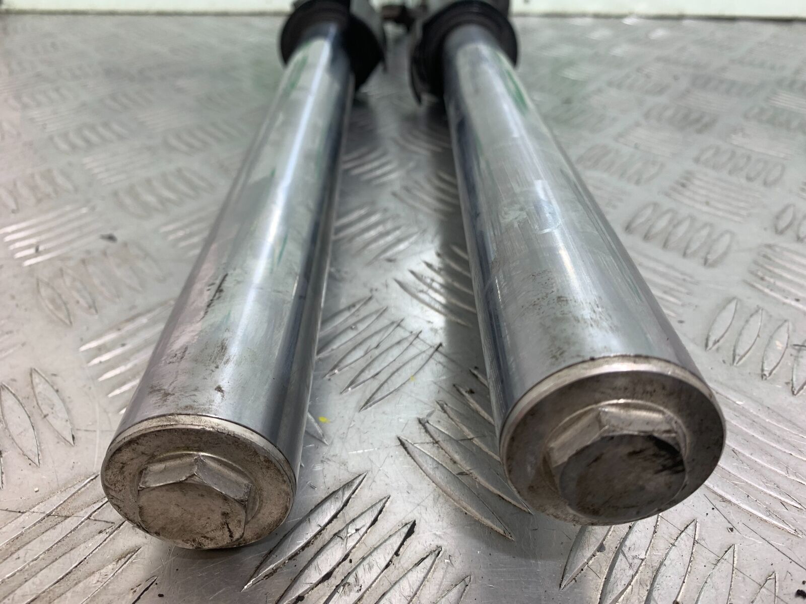 KAWASAKI Z750 Z 750  FORKS YEAR 2004-2006  (CMB1104)