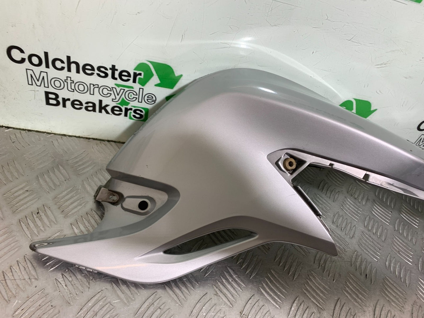 BMW F800 GT RIGHT FAIRING PANEL  YEAR 2013-2017 (CMB1248)
