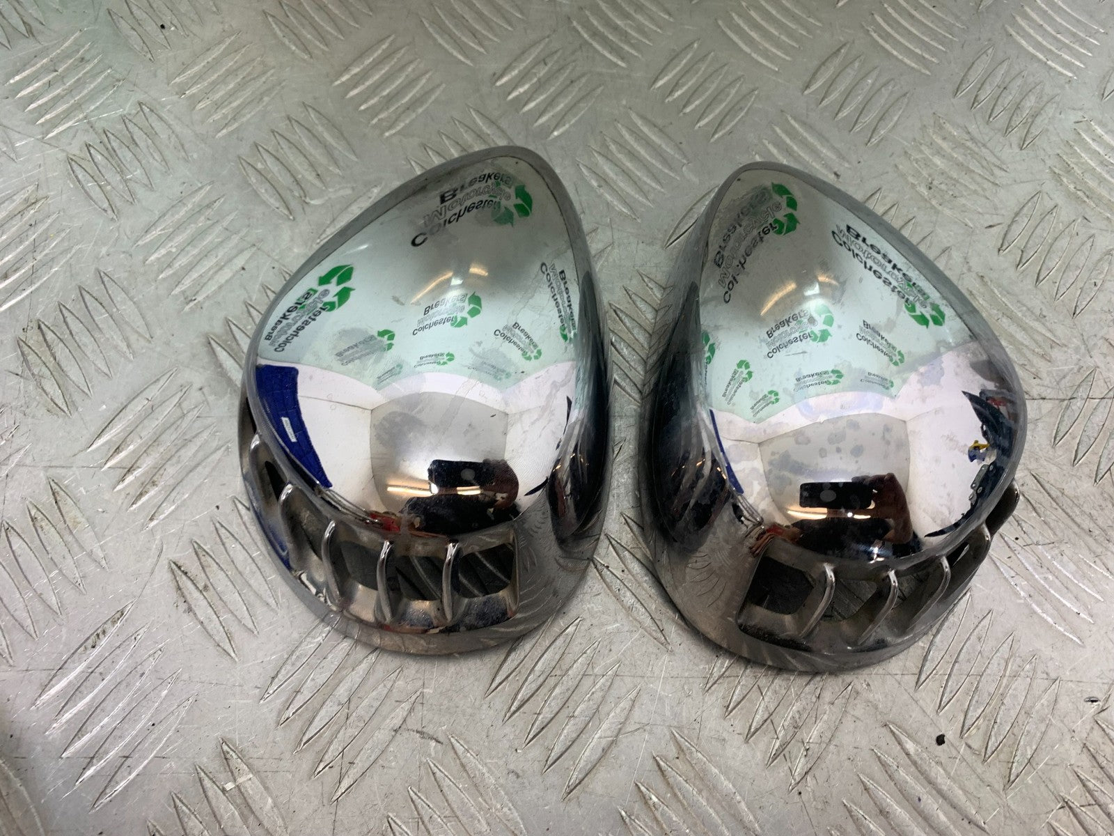 YAMAHA YBR125 CUSTOM LEFT AND RIGHT SIDE PODS   YEAR 2008-2016 (CMB1192)