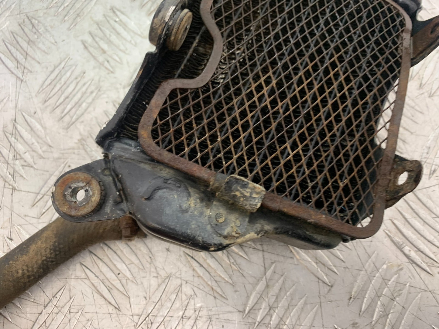 KAWASAKI KLR250 KLR 250 LEFT RADIATOR (DAMAGED)  YEAR 1984-2001 (CMB1225)