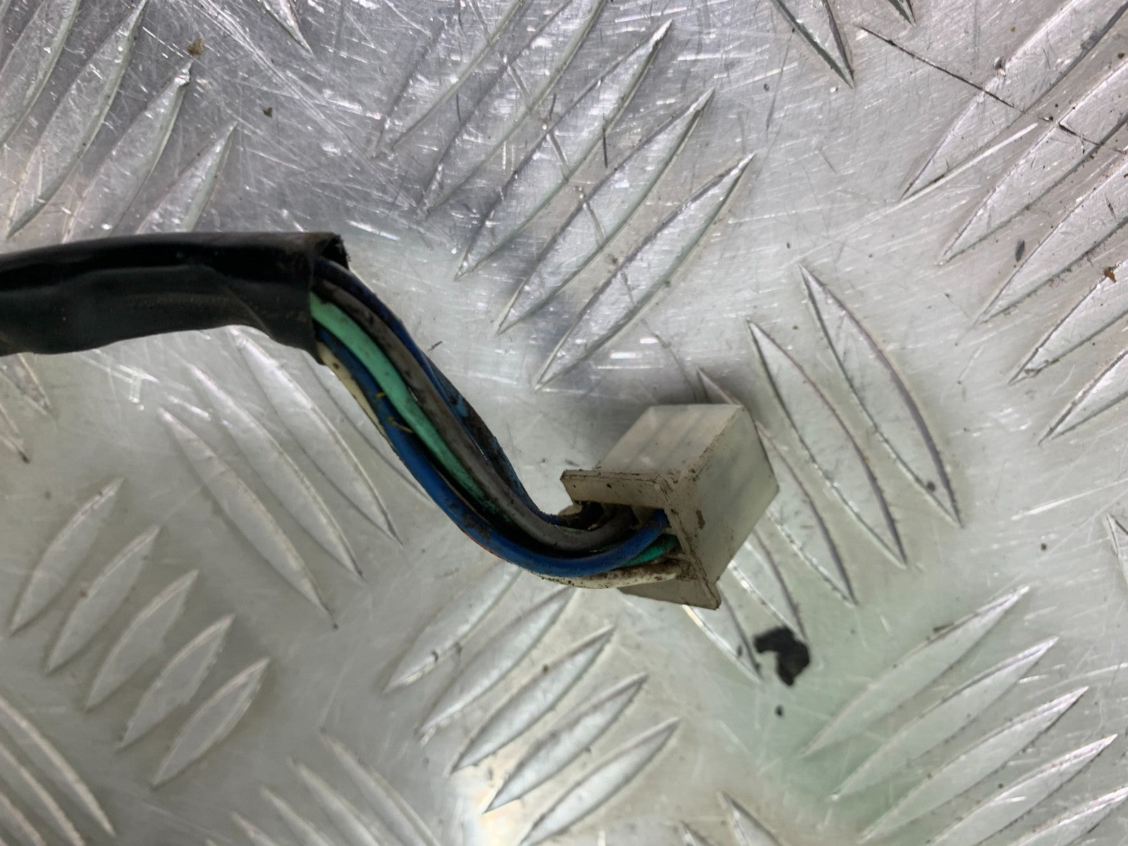 QINGQI QM125 GY-2B LEFT SWITCH GEAR  YEAR 2016 (CMB1228)