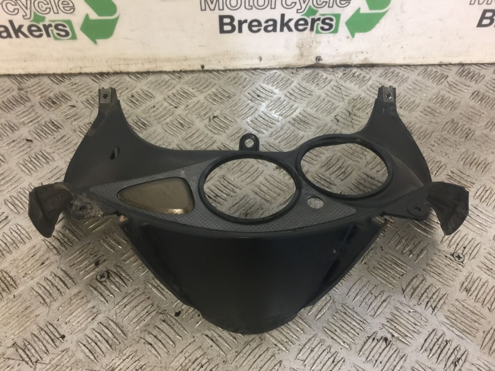 SUZUKI SV650 SV 650 CLOCKS SURROUND   YEAR 1999 (STOCK 681)