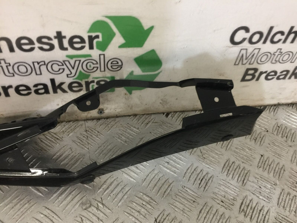 SUZUKI GSXR750 GSXR 750 K8 K9 L0 LEFT SEAT PANEL  YEAR 2009 (STOCK 851)