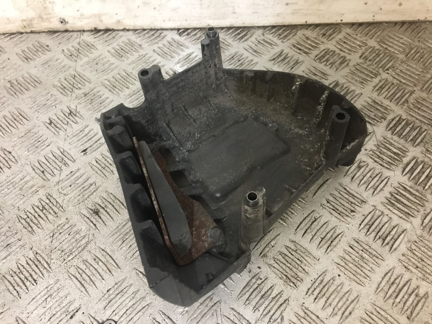 KAWASAKI VN900 CLASSIC SPROCKET COVER  YEAR 2006-2015 (STOCK 706)